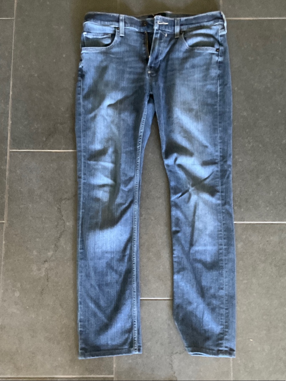PAIGE Men's Slim Straight Jeans in Medium Blue Wash 31x31 soft and stretchy